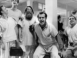 http://th45.photobucket.com/albums/f51/savvyamigo/th_one-flew-over-the-cuckoos-nest-scen.jpg